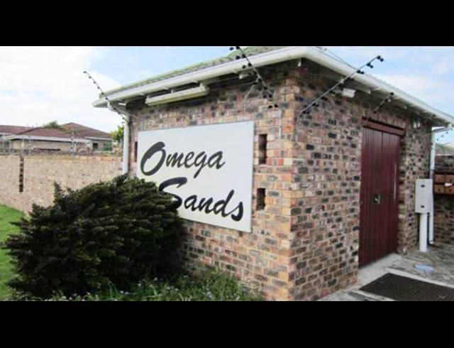 2 BEDROOM TOWNHOUSE RENTED IN SUMMERSTRAND